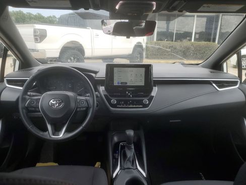 Used 2023 Toyota Corolla SE FWD image 9