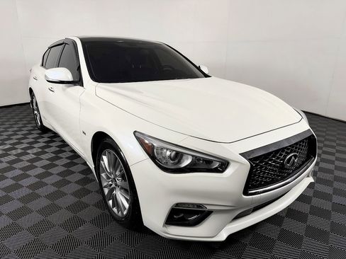 Used 2019 INFINITI Q50 Luxe w/ Essential Package (3.0T Luxe) AWD/4WD image 5