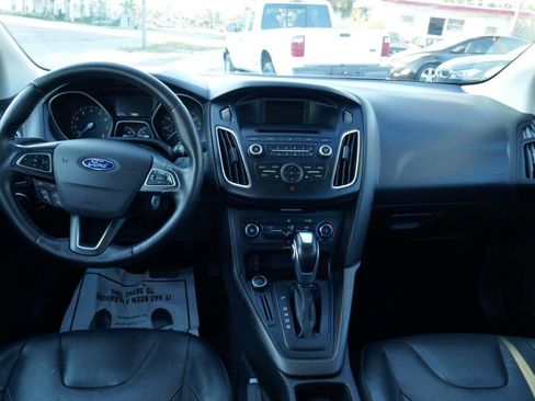 Used 2016 Ford Focus SE w/ Equipment Group 201A image 16