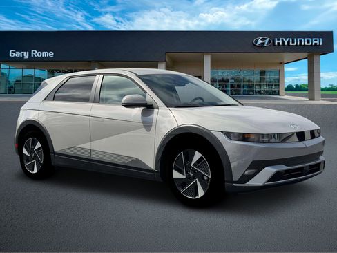 New 2026 Hyundai Ioniq 5 SE AWD/4WD image 10