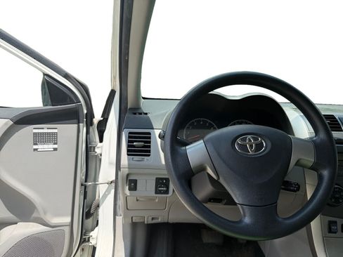 Used 2011 Toyota Corolla LE FWD image 15