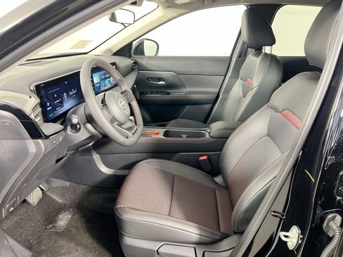 New 2025 Nissan Kicks SR w/ Illumination Package image 18