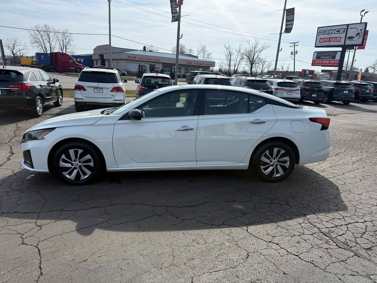 Used 2024 Nissan Altima 2.5 S FWD image 4