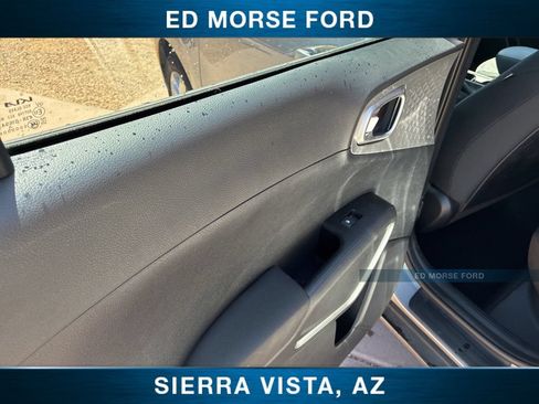 Used 2025 Kia Soul LX FWD image 16