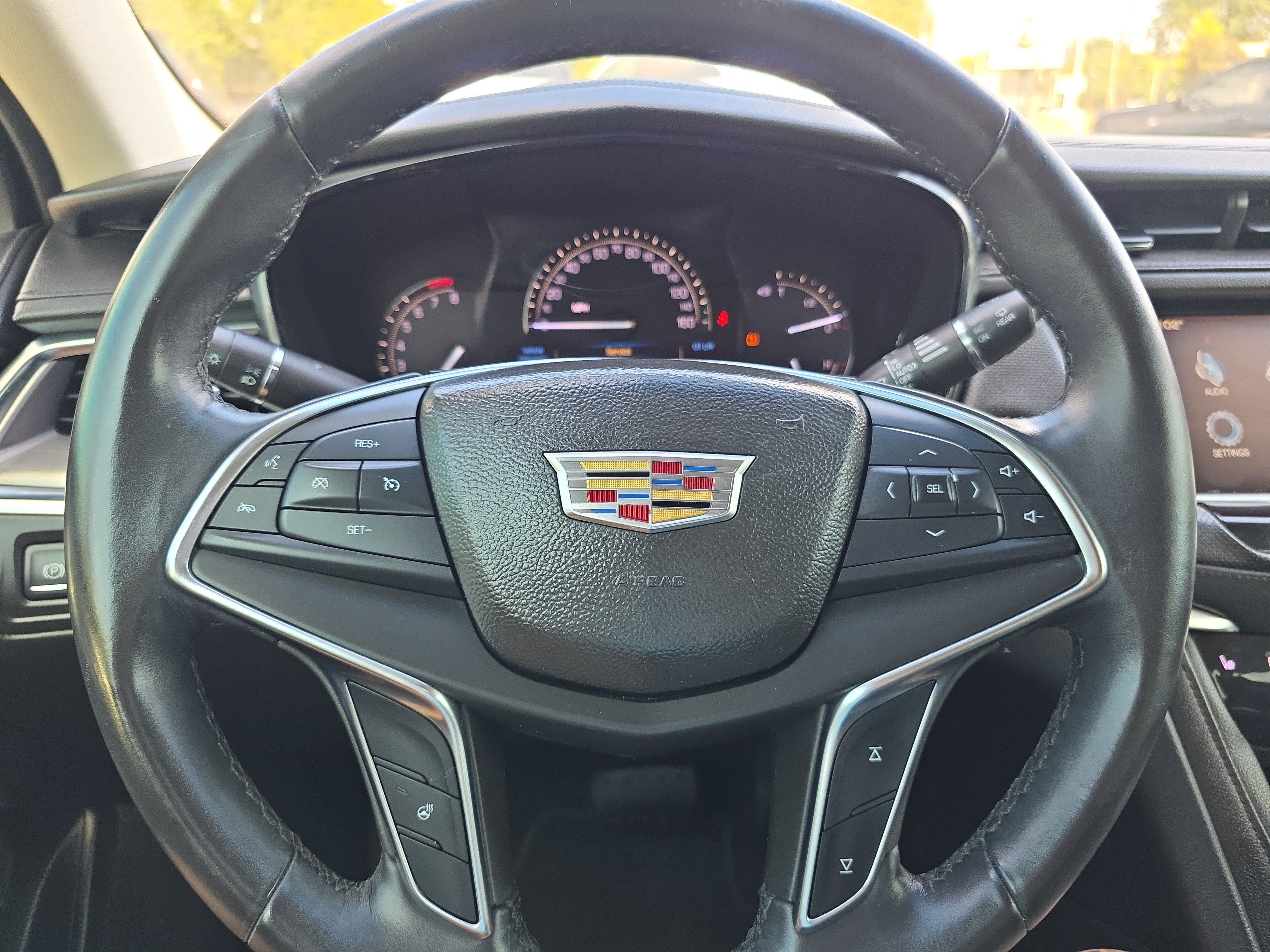 Used 2017 Cadillac XT5 Luxury FWD image 18