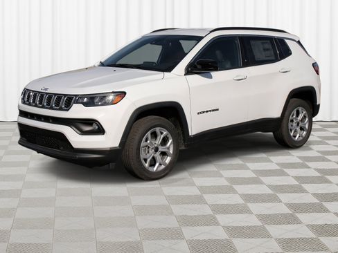 New 2026 Jeep Compass Latitude image 36