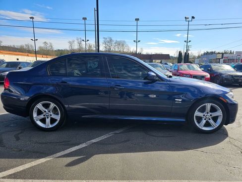 Used 2011 BMW 328i xDrive Sedan image 6