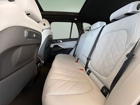 Used 2026 BMW X5 xDrive40i w/ M Sport Package image 29