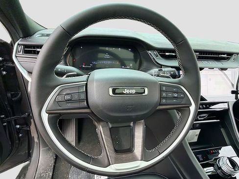 New 2026 Jeep Grand Cherokee L Limited w/ Limited Altitude Package AWD/4WD image 12