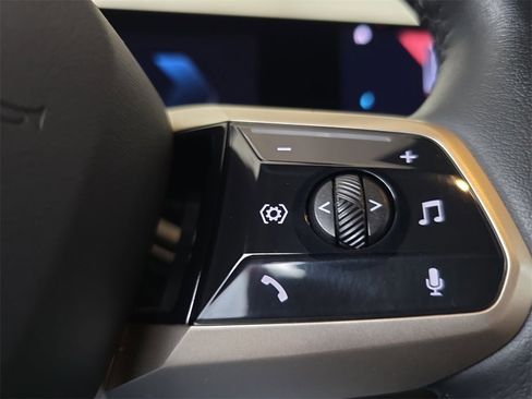 Used 2023 BMW iX xDrive50 w/ Ultimate Package 2 image 21