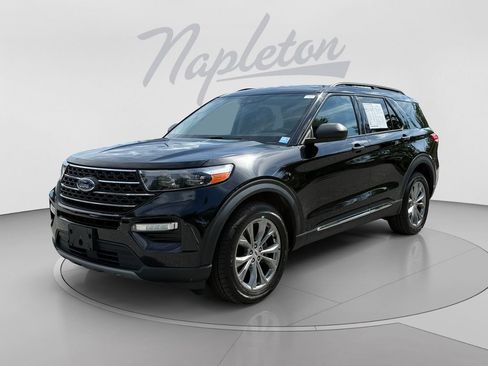 Used 2022 Ford Explorer XLT w/ Equipment Group 202A AWD/4WD image 1