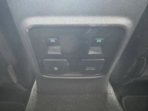 Certified 2024 Ford Bronco Wildtrak image 11