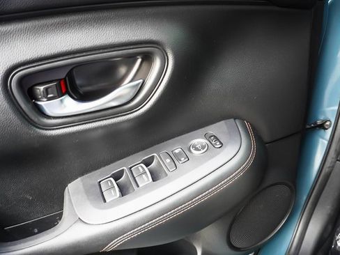 Used 2023 Honda HR-V Sport image 12