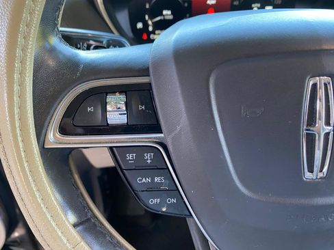 Used 2019 Lincoln Nautilus Reserve FWD image 57
