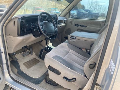 Used 1996 Dodge Ram 1500 Truck ST image 12