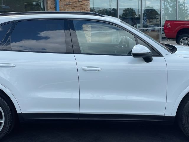 Used 2023 Porsche Cayenne AWD/4WD image 20