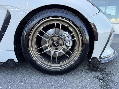 Used 2022 Toyota GR86 w/ ALL Weather Mat Package (TMS) RWD image 9