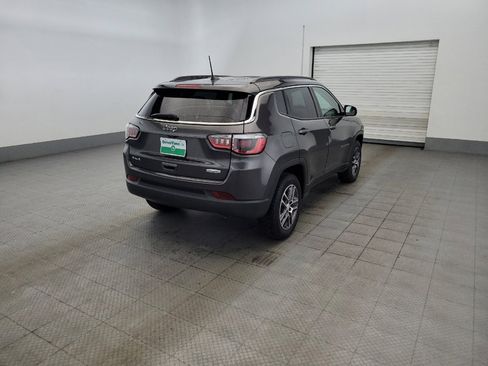 Used 2017 Jeep Compass Latitude w/ Popular Equipment Group AWD/4WD image 9