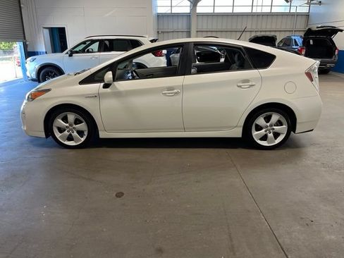 Used 2015 Toyota Prius Five w/ Advanced Technology Package FWD image 6