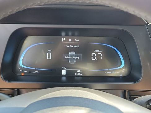 Certified 2025 Hyundai Elantra SEL FWD image 9