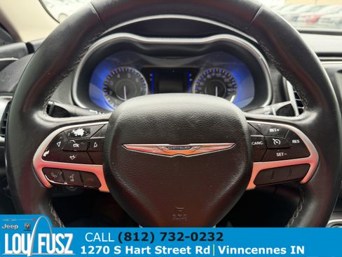 Used 2015 Chrysler 200 Limited w/ Convenience Group image 13