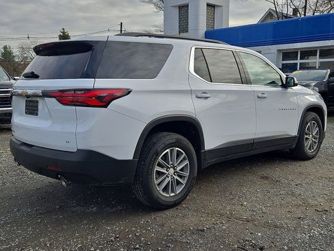 Used 2023 Chevrolet Traverse LT image 7