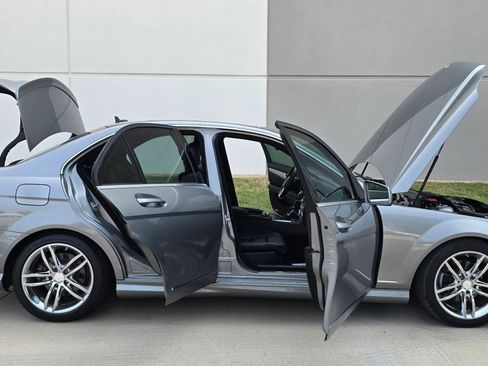 Used 2013 Mercedes-Benz C 250 Sedan image 14