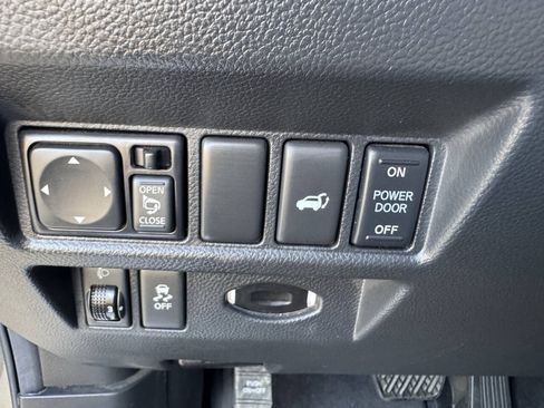 Used 2017 INFINITI QX70 2WD image 17