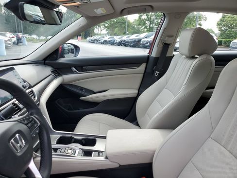 Used 2021 Honda Accord Touring image 17
