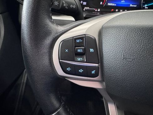 Used 2022 Ford Explorer XLT AWD/4WD image 15