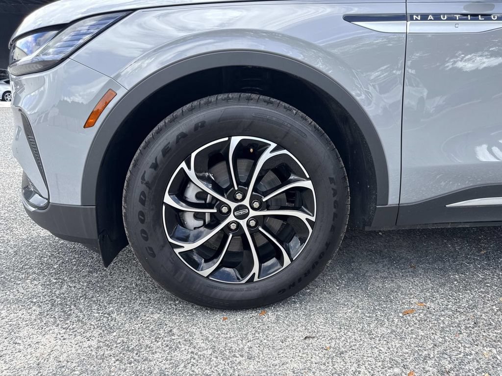 New 2026 Lincoln Nautilus Premier AWD/4WD image 10