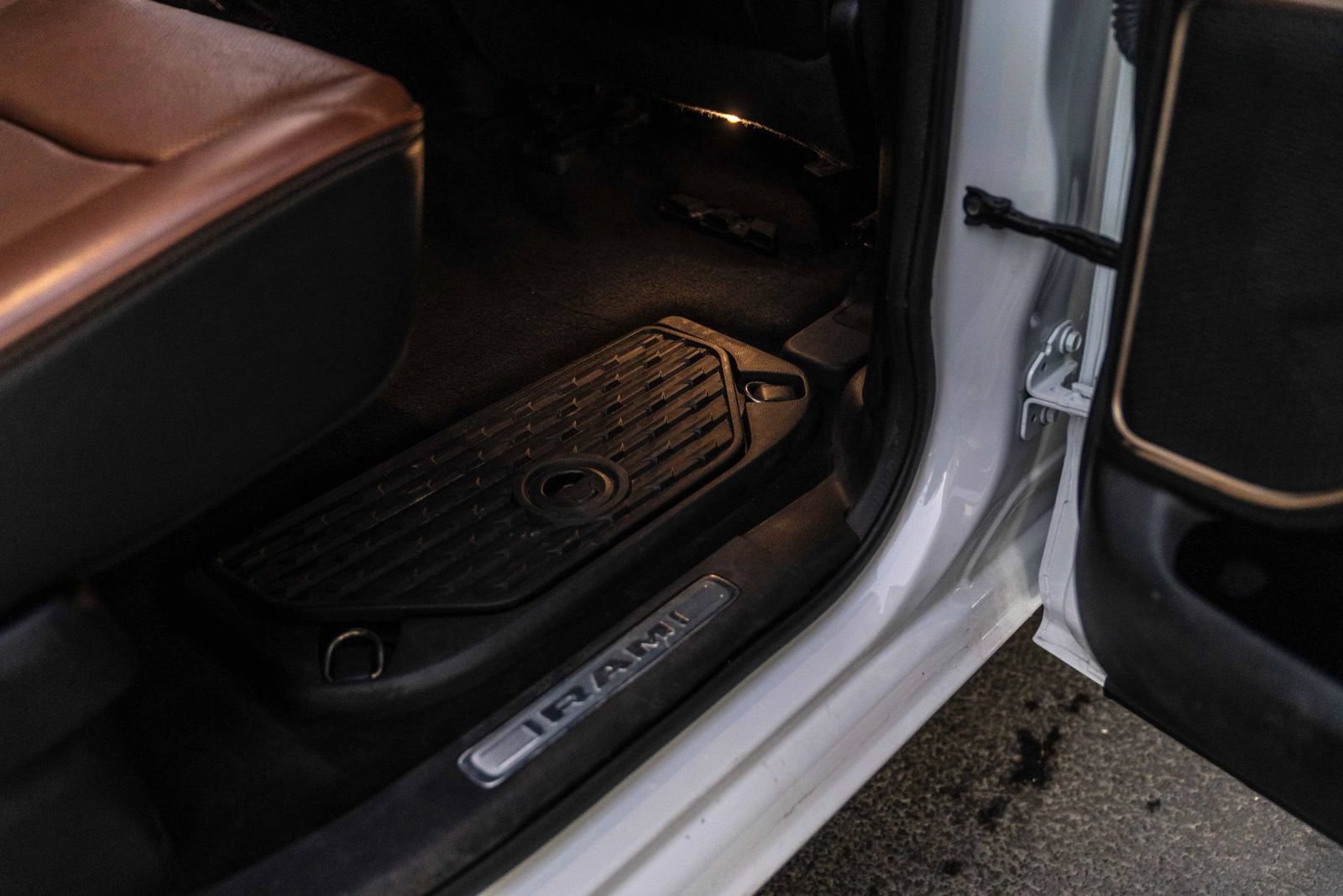 Used 2023 RAM 1500 Limited w/ Body Color Bumper Group AWD/4WD image 42