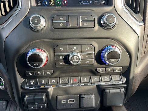 Used 2021 GMC Sierra 2500 Denali w/ Denali Ultimate Package image 18