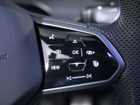 Used 2024 Volkswagen Golf R image 23