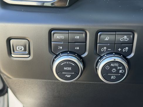 Used 2024 GMC Sierra 1500 Denali Ultimate image 25