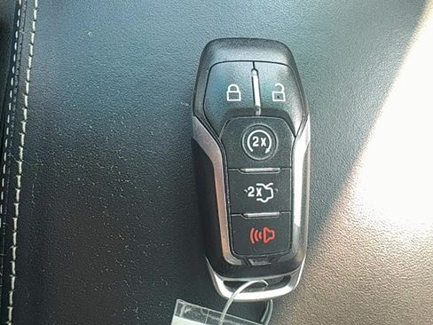 Used 2016 Ford Explorer Platinum AWD/4WD image 31