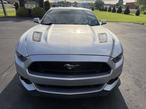 Used 2017 Ford Mustang GT w/ GT Performance Package RWD image 10