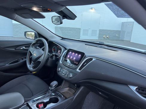 Used 2022 Chevrolet Malibu LS image 18