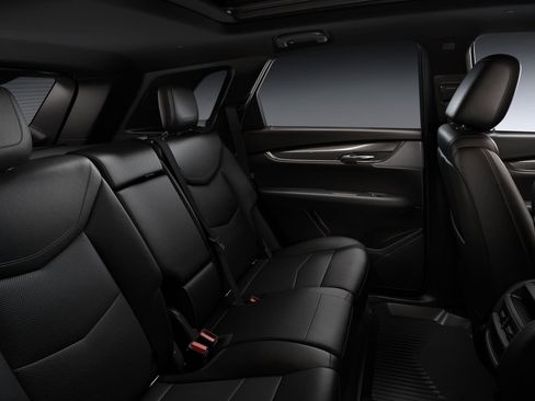 New 2025 Cadillac XT5 Sportv w/ LPO, Red Accent Package image 34