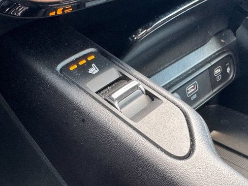 Certified 2025 Kia Telluride S FWD image 21