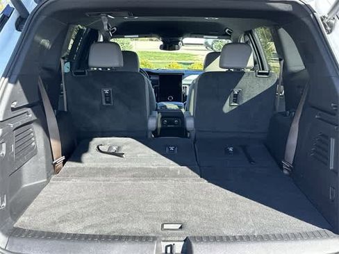 Used 2024 GMC Acadia Elevation image 27