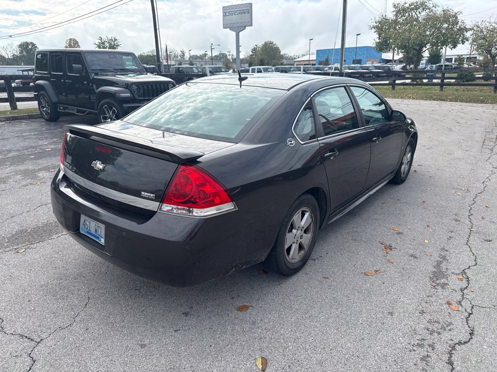 Used 2009 Chevrolet Impala LT w/ Luxury Edition Package FWD image 3