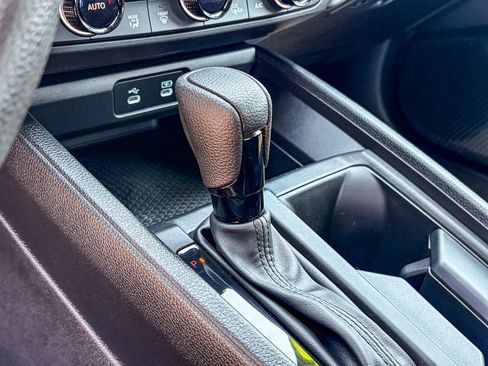 Used 2025 Honda Accord SE image 40