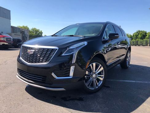 Used 2023 Cadillac XT5 Premium Luxury w/ LPO, Floor Liner Package AWD/4WD image 1