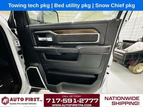 Used 2024 RAM 3500 Laramie w/ Towing Technology Group image 30
