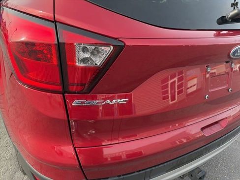 Used 2019 Ford Escape Titanium image 29