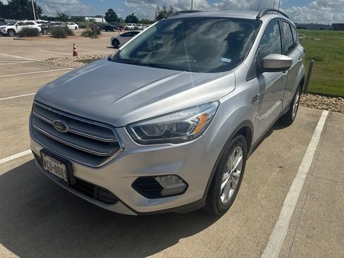 Used 2019 Ford Escape SEL FWD image 10
