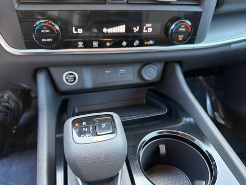 Certified 2023 Nissan Rogue SV image 29