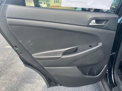 Used 2016 Hyundai Tucson SE w/ Option Group 02 image 11