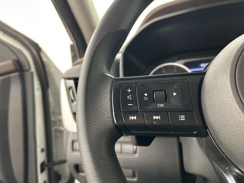 Used 2021 Nissan Rogue SV AWD/4WD image 9